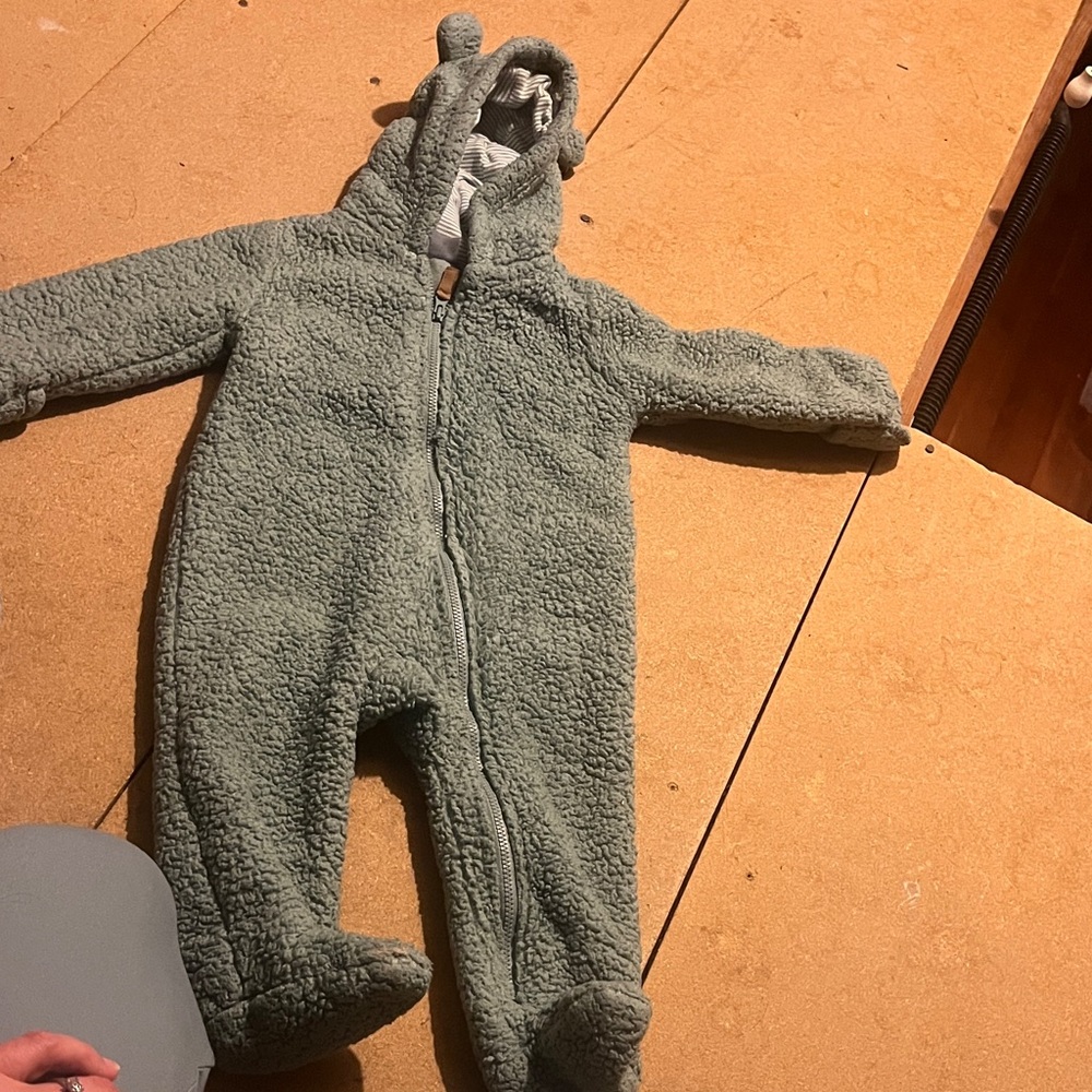 Carter's Fuzzy Green Footed One Piece zip bunting 9m